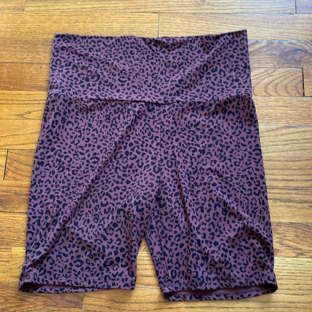 Hatch maternity bike shorts! Great used condition only worn a few times!